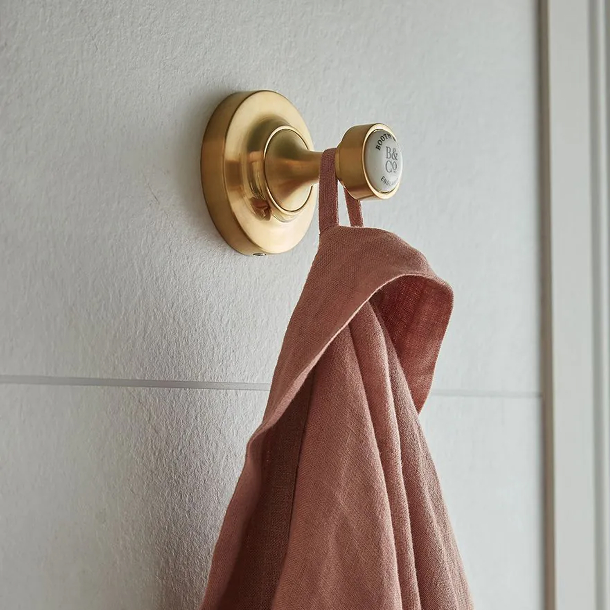 Booth & Co Axbridge Traditional Robe Hook