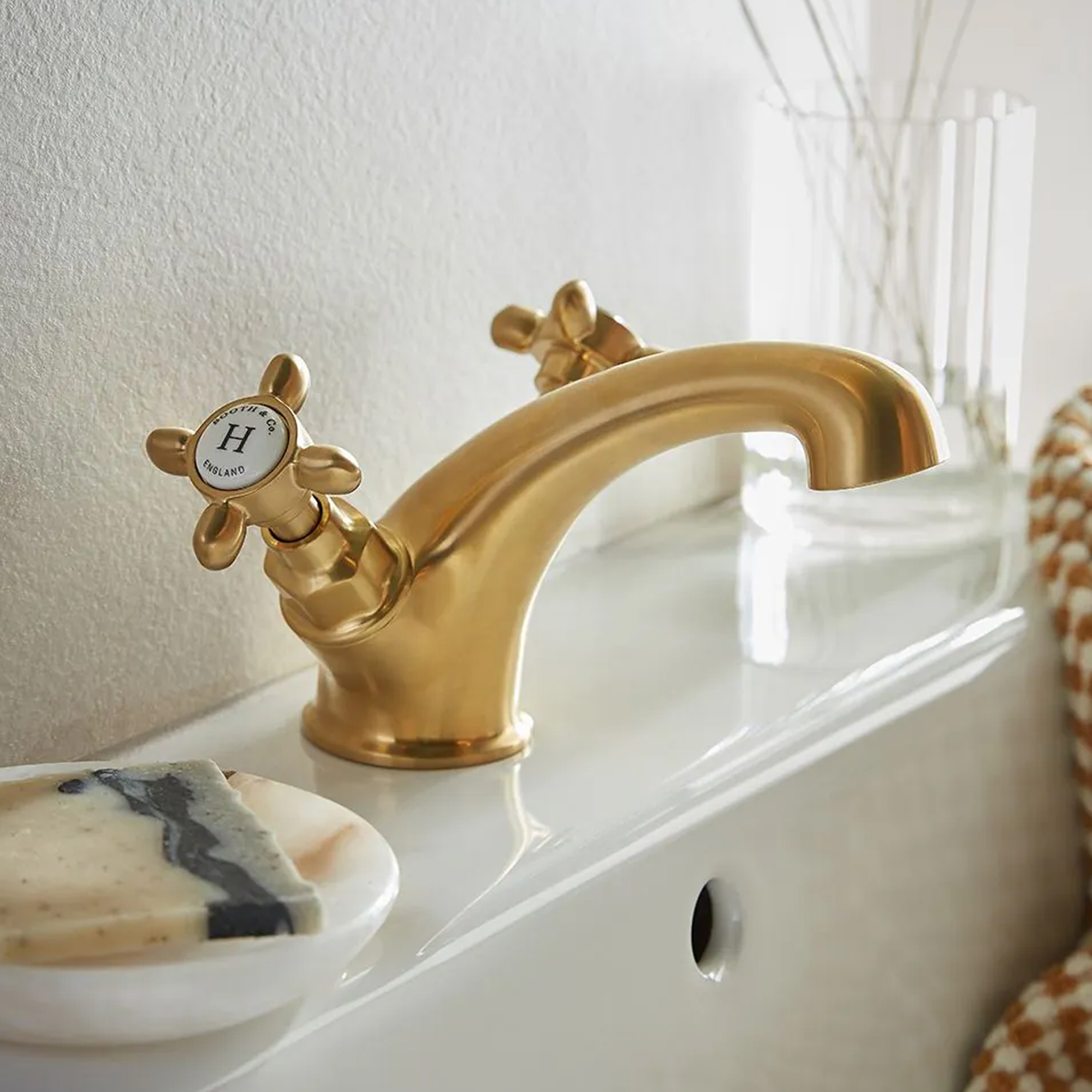 Booth & Co Axbridge Traditional Crosshead Mono Basin Mixer Tap with Optional Waste