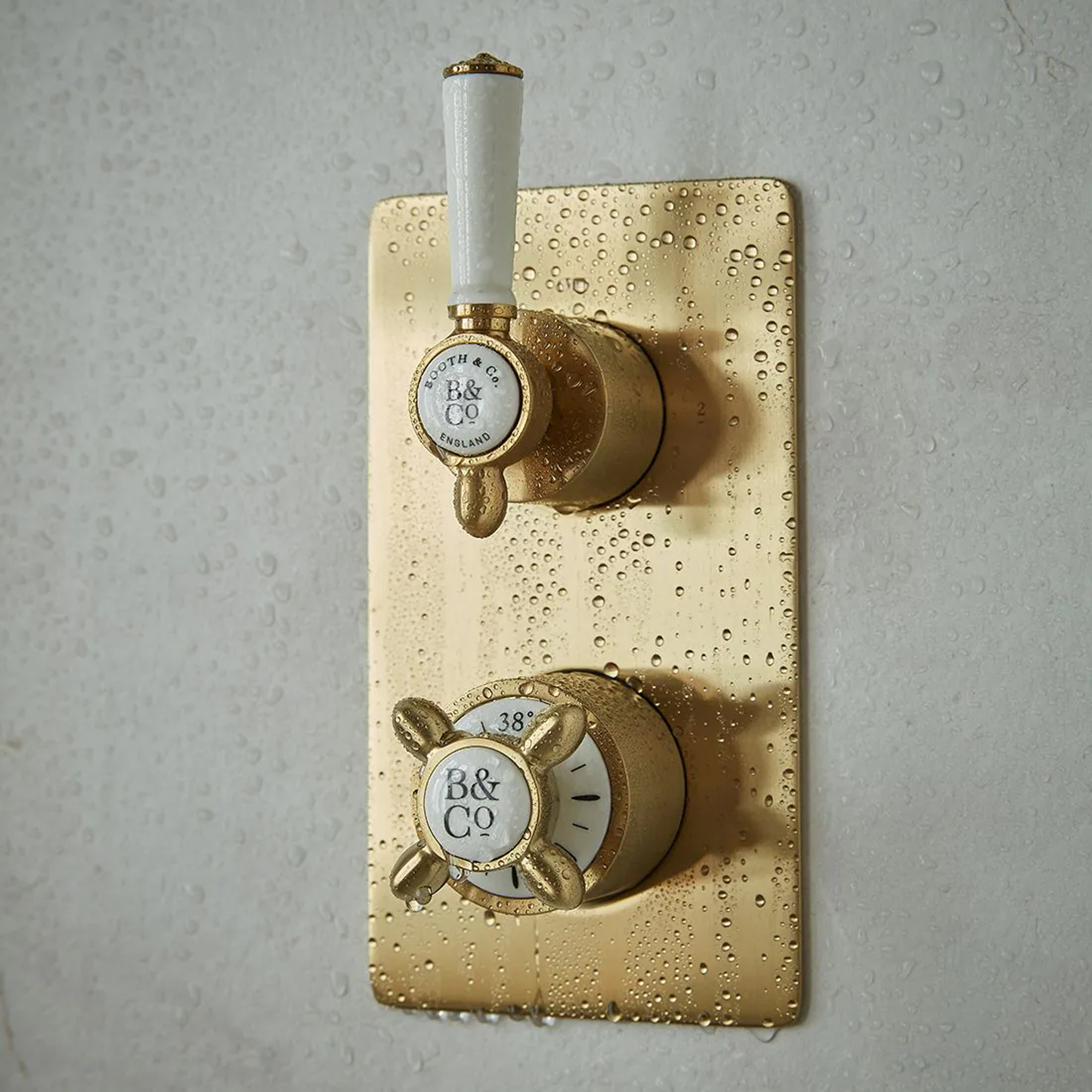 Booth & Co Axbridge Traditional 1 Outlet 2 Handle Concealed Thermostatic Shower Valve