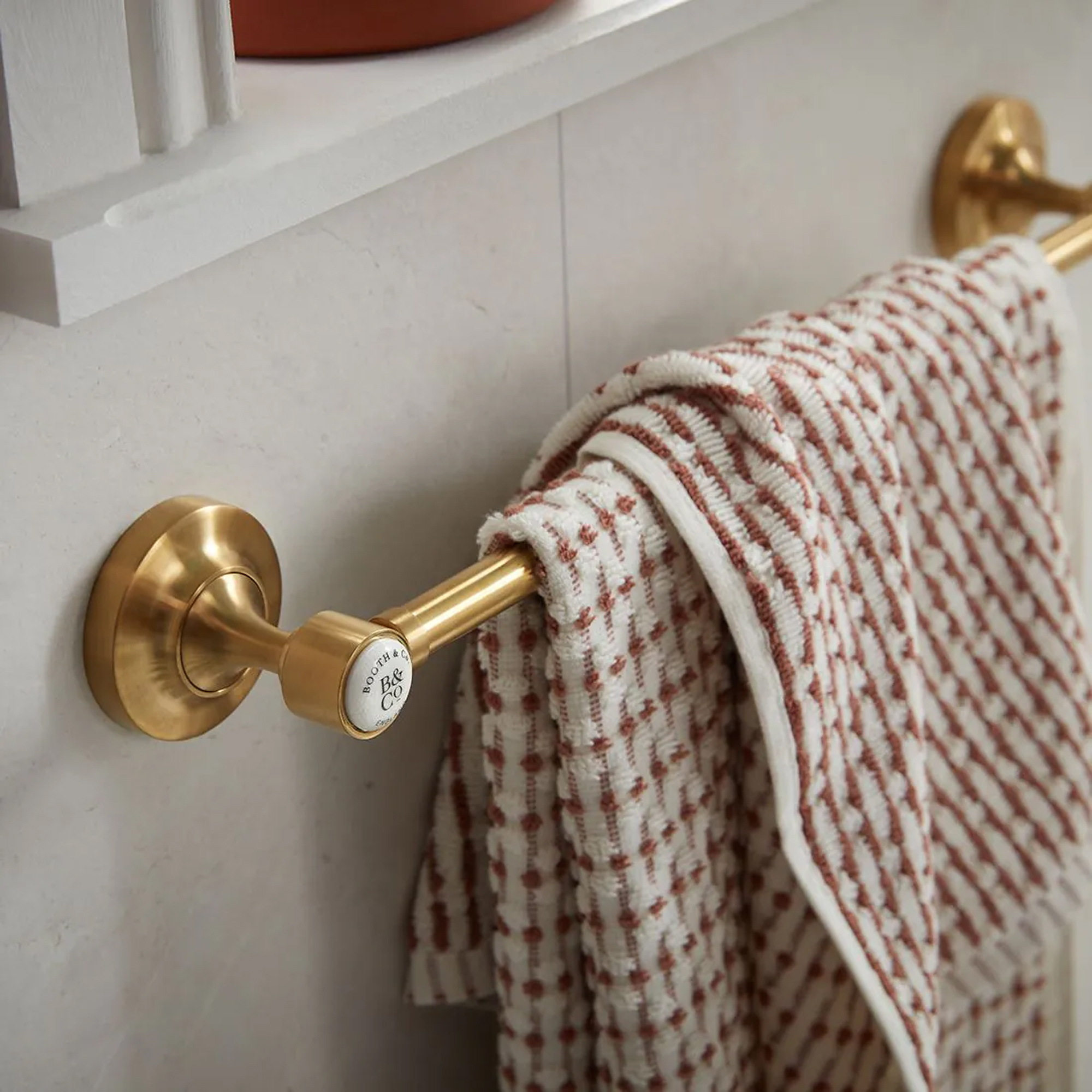 Booth & Co Axbridge Traditional 450mm Towel Rail