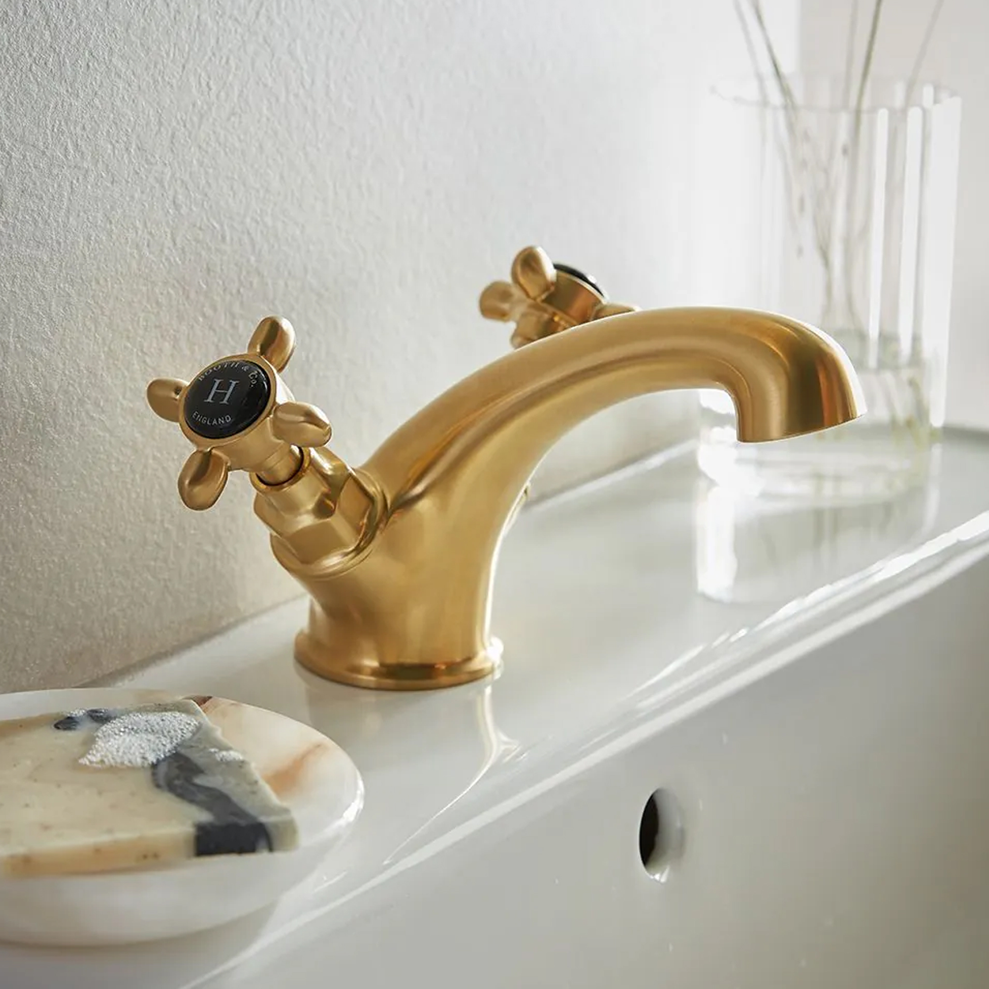 Booth & Co Axbridge Traditional Crosshead Mono Basin Mixer Tap with Optional Waste