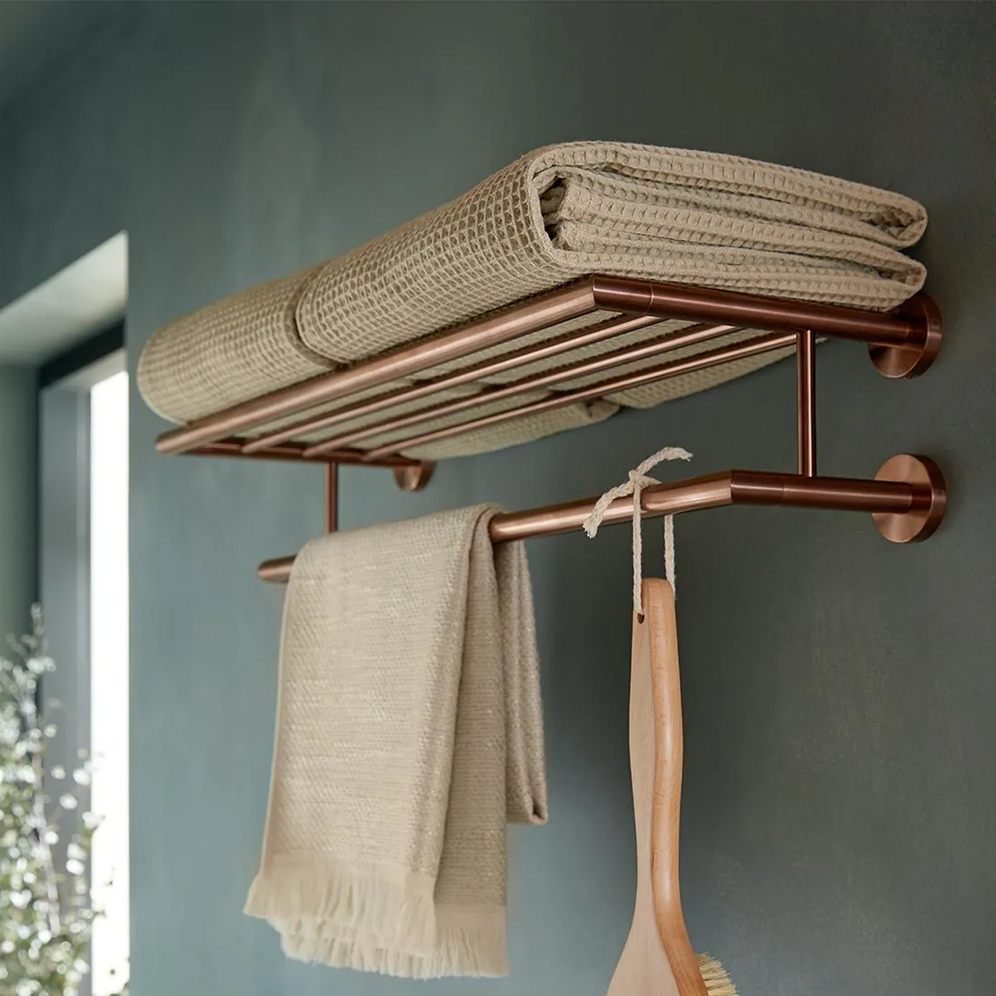 Vado Individual Spa 600mm Towel Shelf with Rail