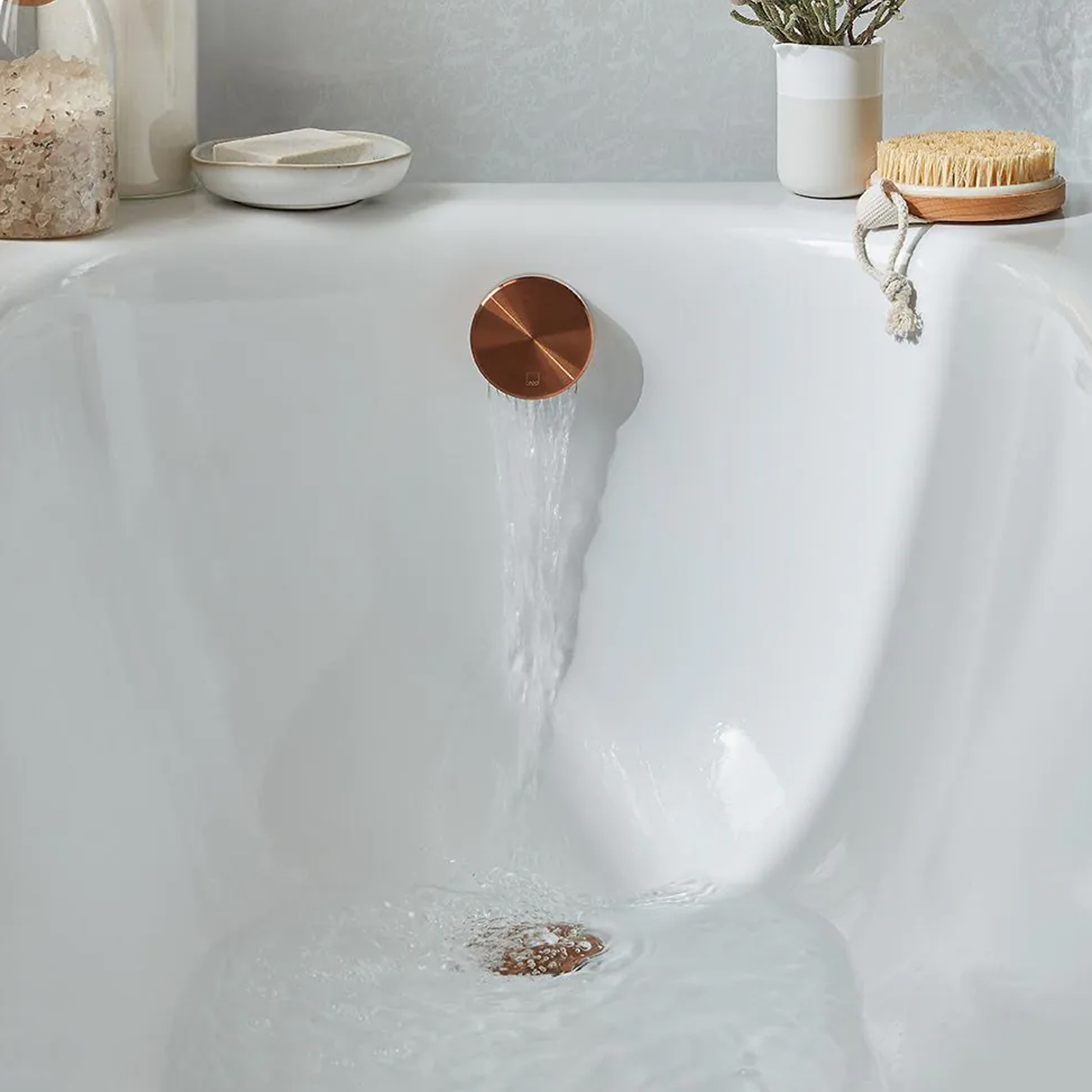 Vado Individual Round Overflow Bath Filler with Click Clack Waste