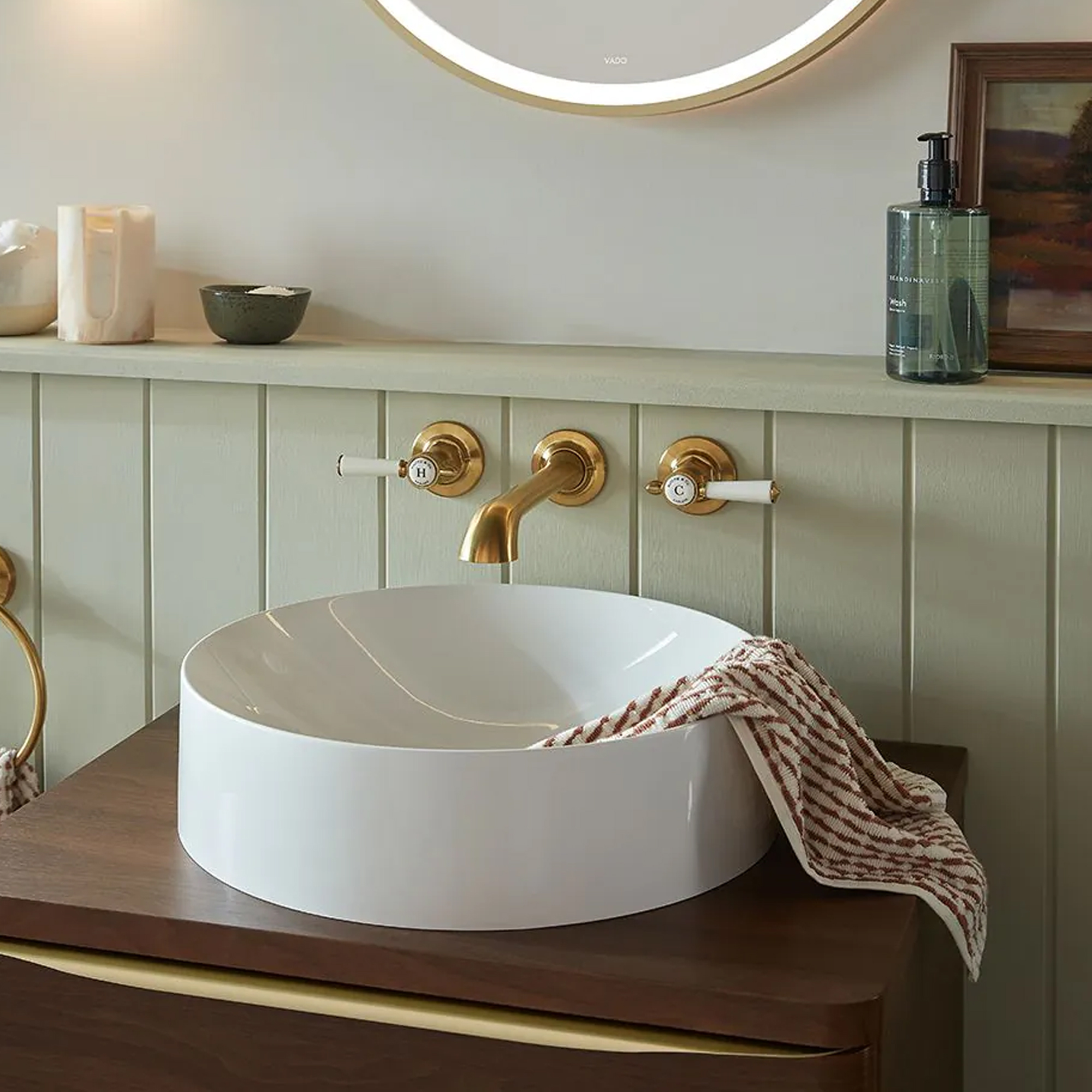 Booth & Co Axbridge Traditional Lever 3 Hole Wall Mounted Basin Mixer Tap