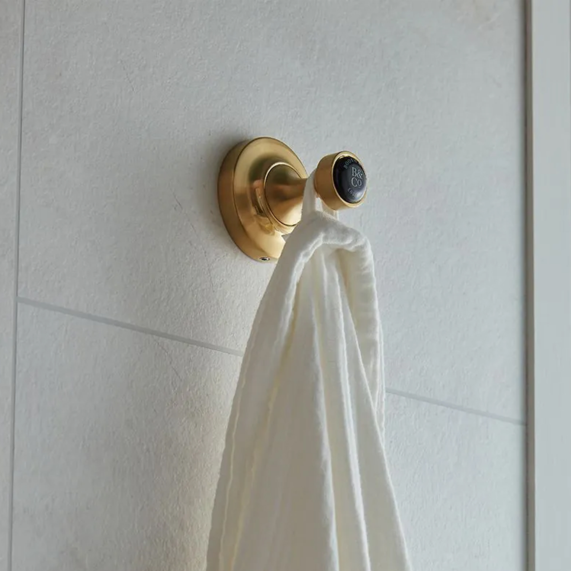 Booth & Co Axbridge Traditional Robe Hook