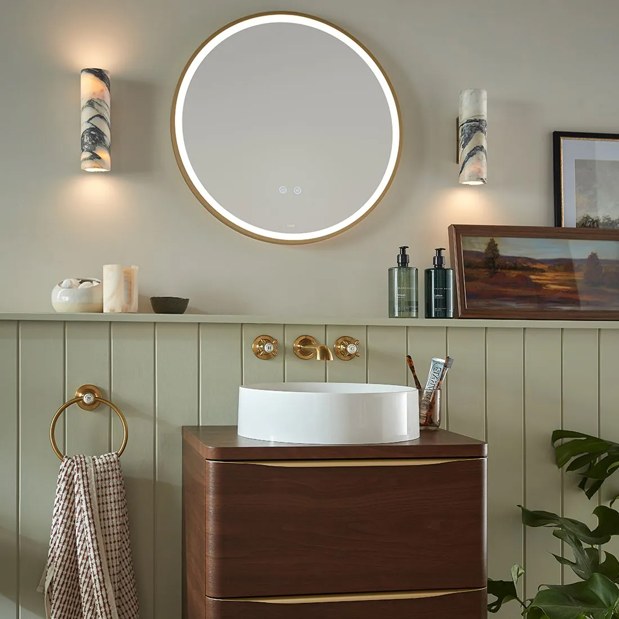 Booth & Co Axbridge Towel Ring