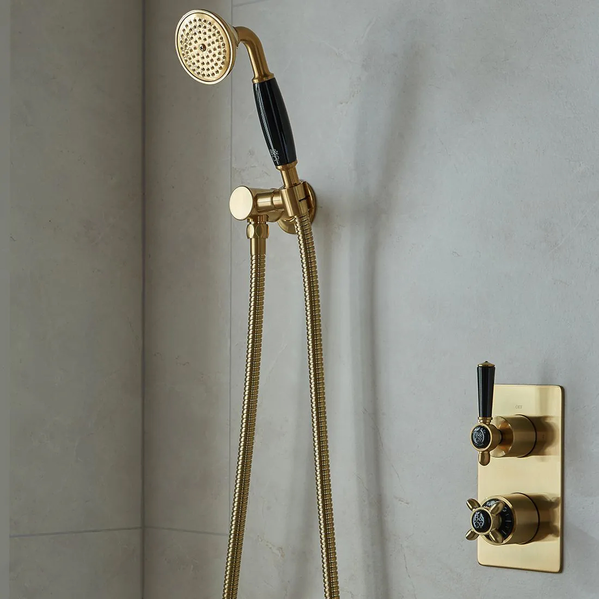 Booth & Co Axbridge Traditional Shower Handset with Wall Outlet & Hose