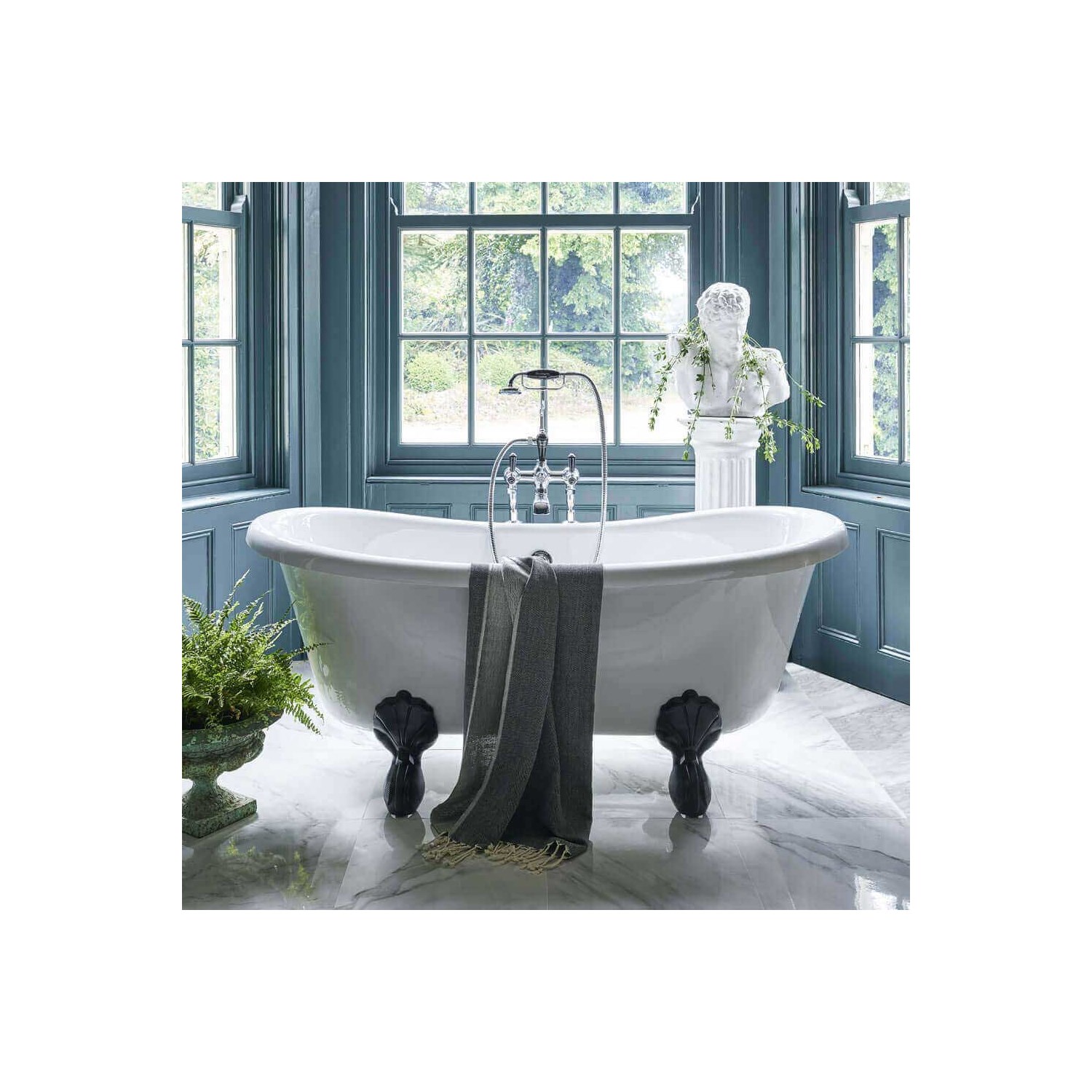 Burlington Bateau Roll Top Bath with Luxury Feet - 1640 x 700mm | Drench
