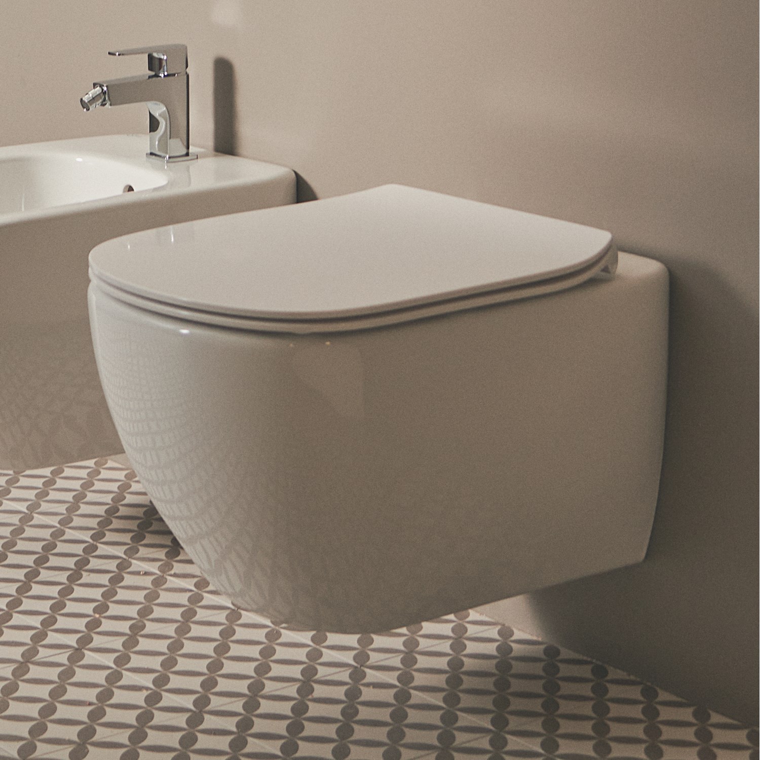 ideal-standard-tesi-wall-hung-toilet-with-aquablade-flush-technology