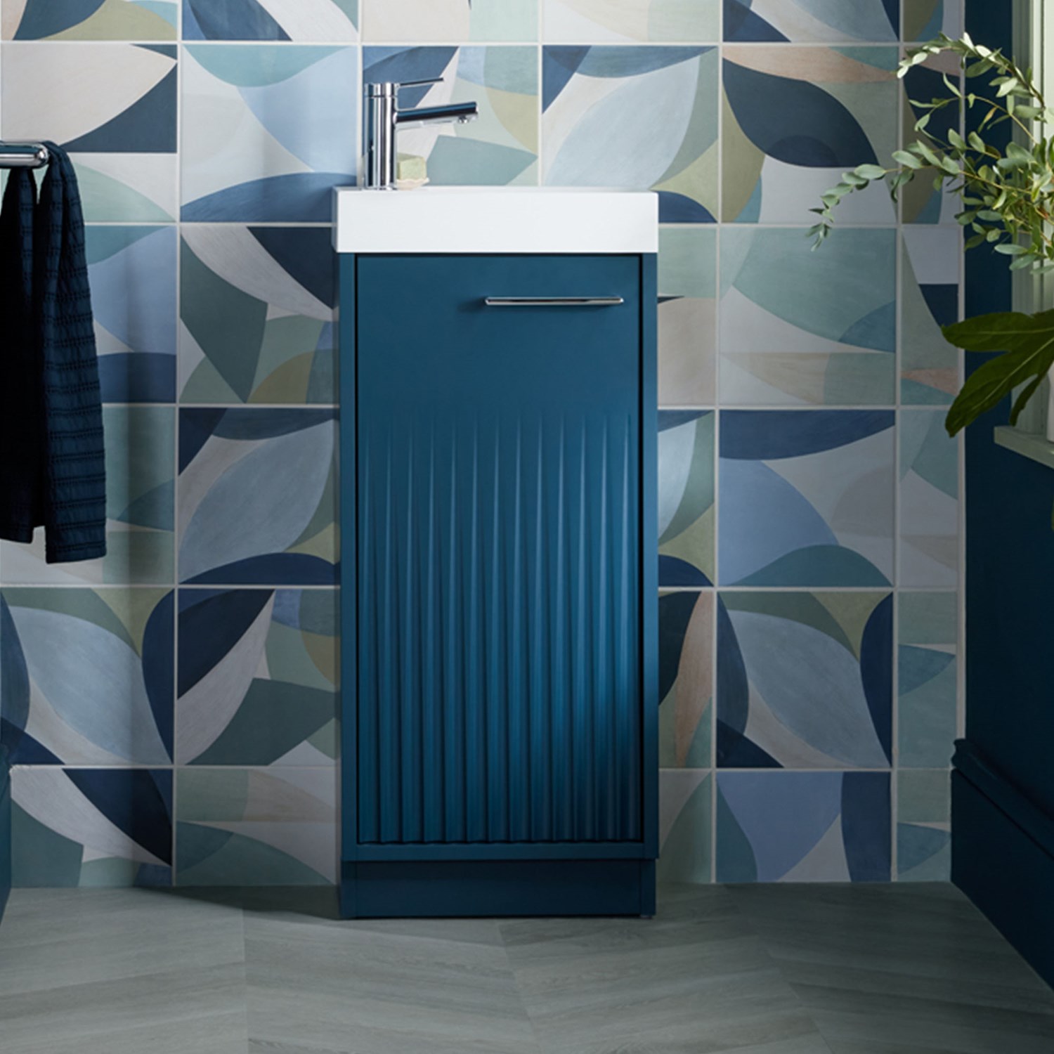 Vado Safari 400mm Fluted Cloakroom Floorstanding Vanity Unit & Basin